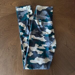 Aerie Real Me Crossover Camo Leggings NWOT